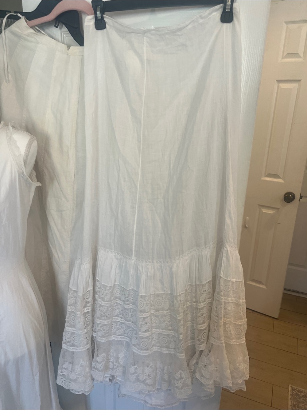 Gorgeous Vintage white cotton Edwardian Lace cotton half slip / skirt